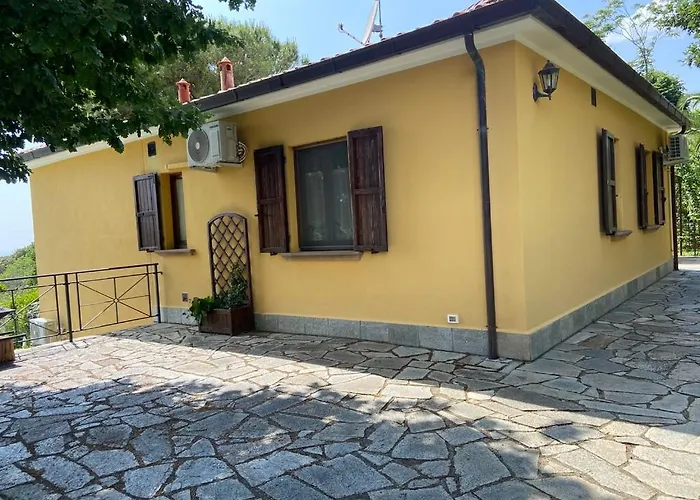 Antonella Villa Castellina Marittima